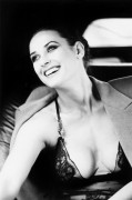 Деми Мур (Demi Moore) Ellen von Unwerth Photoshoot - 12xHQ 8e0cb2382189719