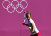 Виктория Азаренка - training at 2012 Olympics in London (13xHQ) 216e43384411482