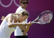 Виктория Азаренка - training at 2012 Olympics in London (13xHQ) Bca472384411655