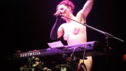 Nude Amanda Palmer sings on stage. mp4 1280X720 00:05:58 94.74 MB. http://e...