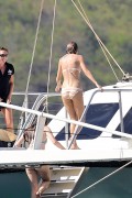 Тейлор Свифт (Taylor Swift) on a boat, Maui, Hawaii, 2015.1.24 (57xHQ) 56f7f0386397093