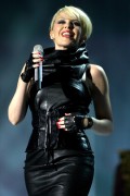Кайли Миноуг (Kylie Minogue) performs at the Nobel Peace Prize Concert (35xHQ) 0d8adb390111348