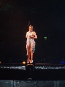 Кайли Миноуг (Kylie Minogue) Show Girl Tour 2005 (15xHQ) 2b0858390111412