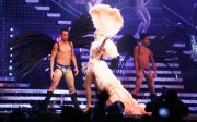Кайли Миноуг (Kylie Minogue) Showgirl Homecoming Tour (25xHQ) 2b165b390111512
