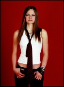 Аврил Лавин (Avril Lavigne) MTV Studios Photoshooting, Rome 06.12.2003 (26xHQ) 0f75f4390440326