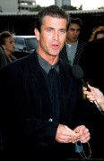 Мэл Гибсон (Mel Gibson) MTV Movie Awards - September 7, 1993 (MQ) Cc754f390671960