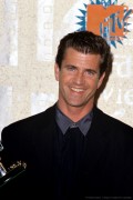 Мэл Гибсон (Mel Gibson) MTV Movie Awards - September 7, 1993 (MQ) Eb7b60390672083