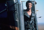 Безумный Макс 2: Воин дороги / Mad Max 2: The Road Warrior (Мэл Гибсон, 1981) 5d700a390707711
