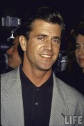 Мел Гибсон (Mel Gibson) фото (1990) 24xMQ B7b1bc394014264