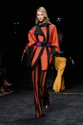 [LQ] Karlie Kloss - Balmain fashion show in Paris 3/5/15