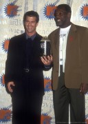Мэл Гибсон (Mel Gibson) MTV Movie Awards - September 7, 1993 (MQ) 487f44395634883