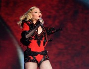 Мадонна (Madonna) 57th Annual GRAMMY Awards, STAPLES Center - Show, Los Angeles, 02.08.2015 (62xHQ) - 1xHQ E180fe398643689