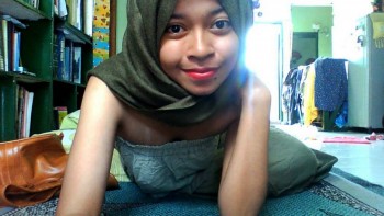 cewek jilbab bugil