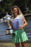 Виктория Азаренко (Victoria Azarenka) Australian Open Champion Photocall (Melbourne, 29.01.2012) (60xHQ) Cfa4ca519770409
